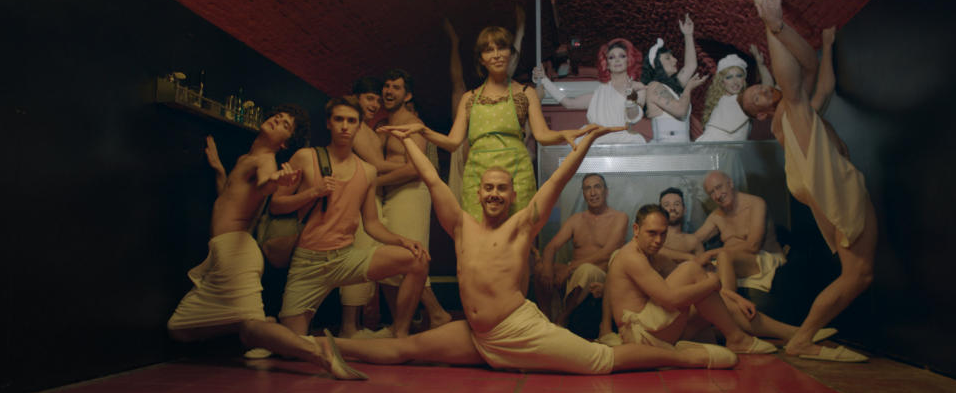 Pupi Poisson, Supremme de Luxe y Tavi Gallart estrenan canción para 'El fantasma de la sauna'