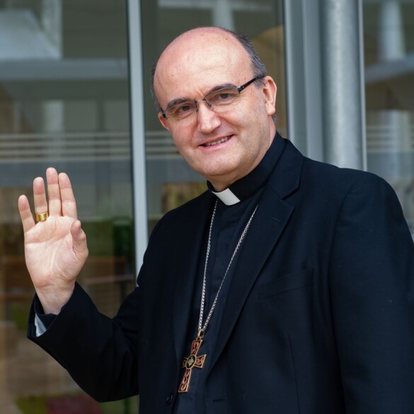 El nuevo obispo de Orihuela-Alicante, defensor de las terapias para "curar la homosexualidad"