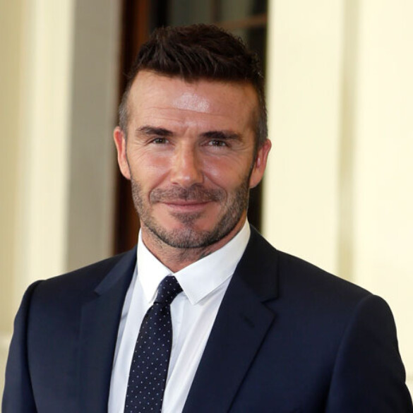 David Beckham homenajea a las Spice Girls con este look navideño