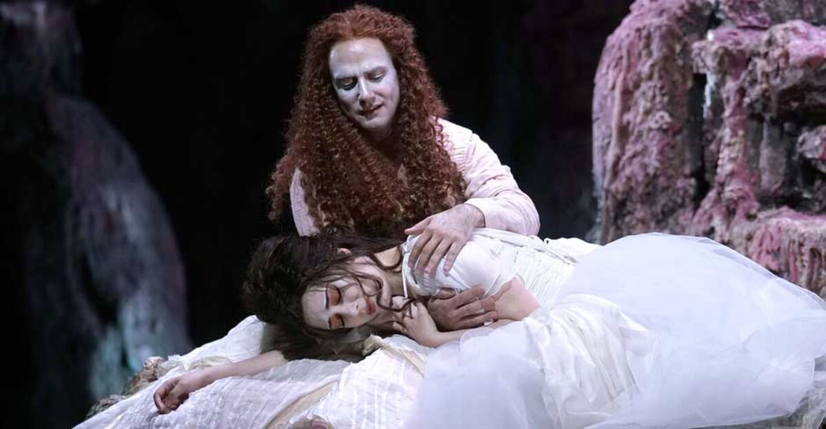 El Teatro Real se convierte en el reino de la fantasía: la nueva temporada [ya no] es un misterio