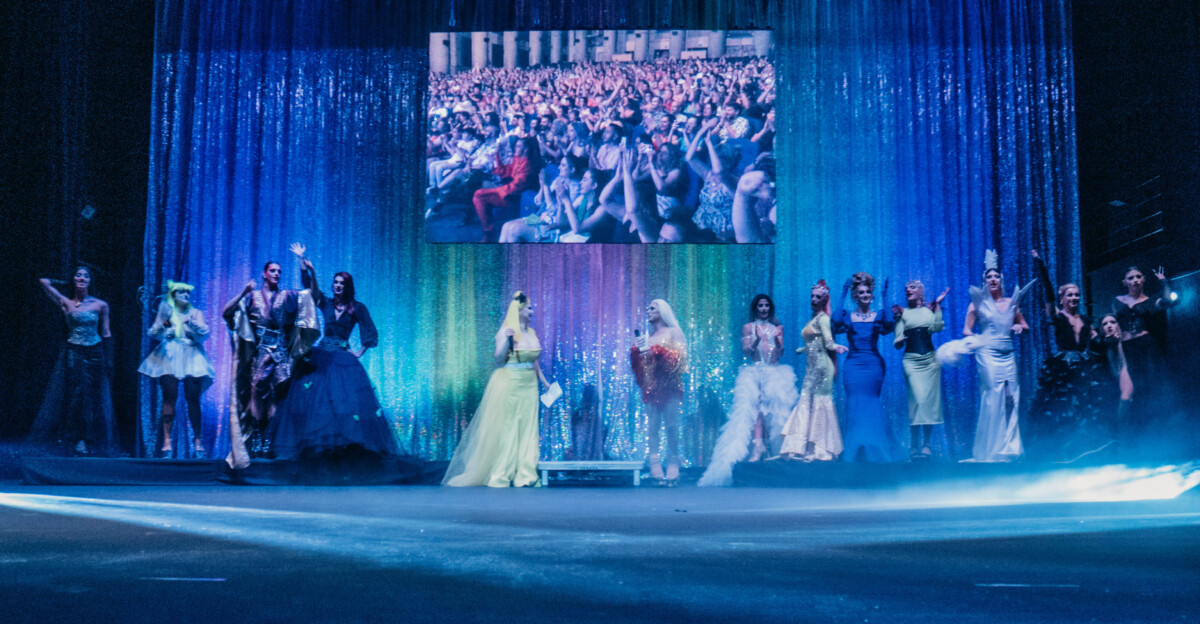 Huelva celebra el Orgullo con ‘The Queen Deluxe: la lucha por la corona’