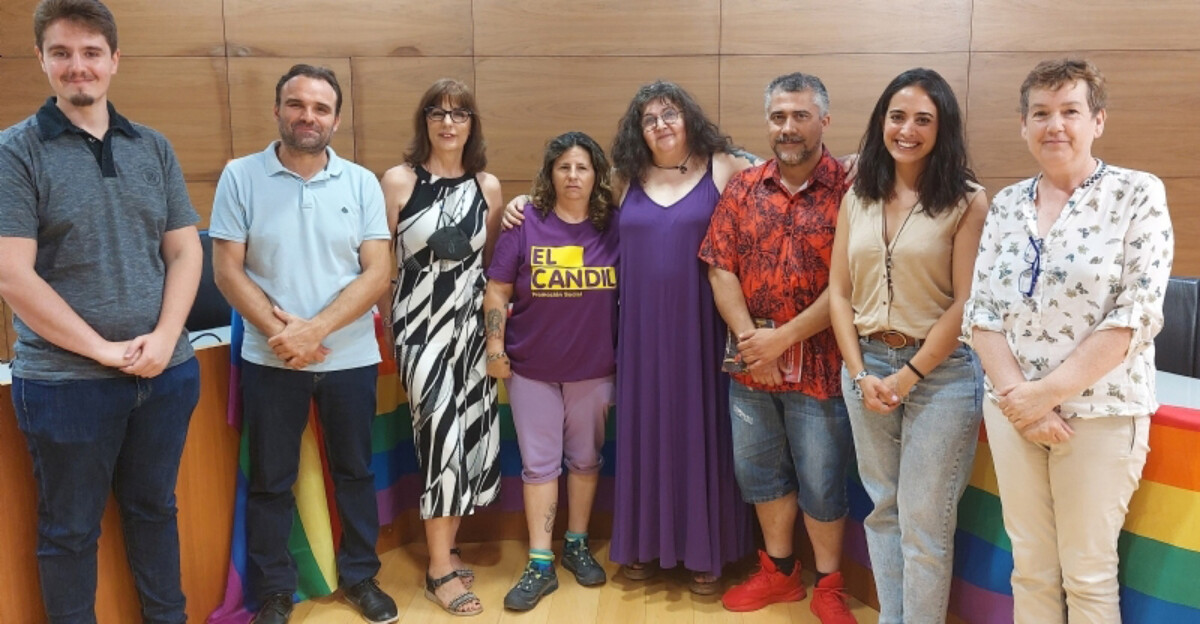 Despedida tras ganar un premio literario LGTBI+ en Murcia
