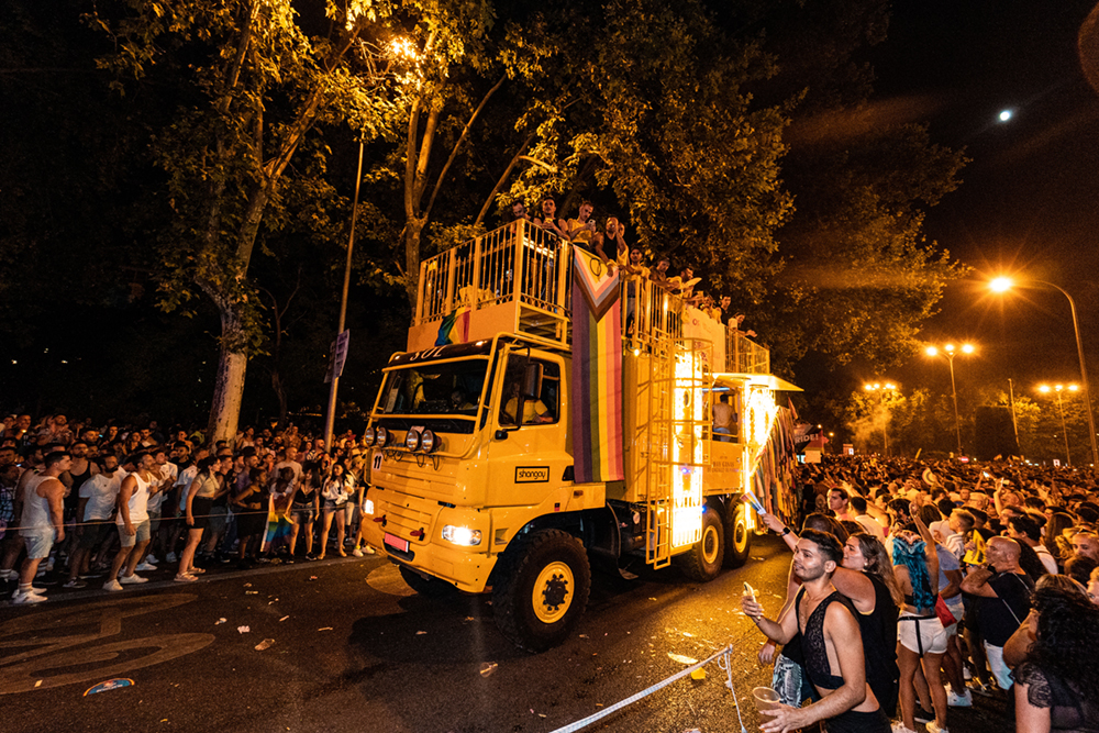 Así vivimos el desfile del MADO Madrid Orgullo desde la carroza de J&B