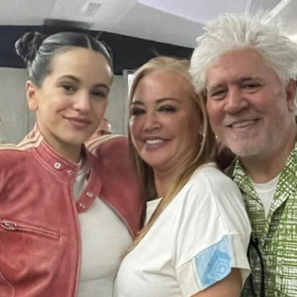 Las fotos virales de Belén Esteban en el concierto de Rosalía