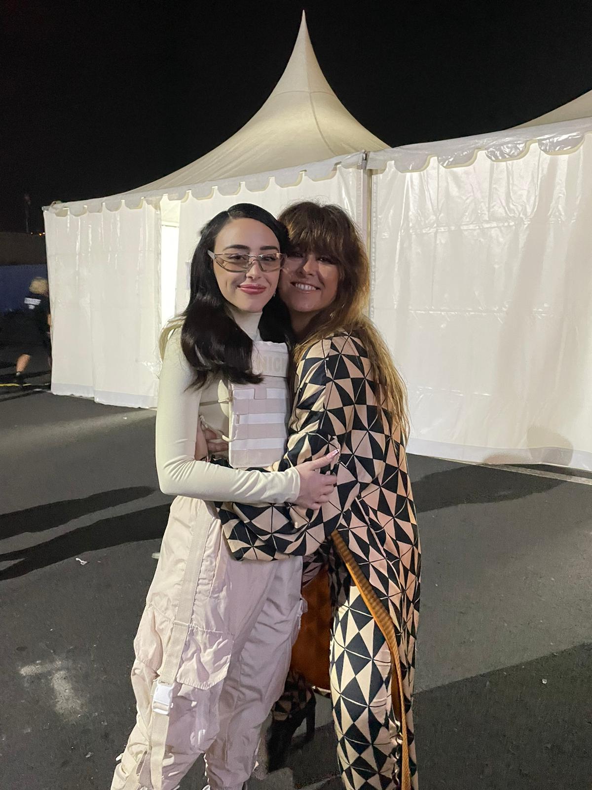 Maravilla: Vanesa Martín y Nicki Nicole, unidas en La Palma por el Love Festival (la foto fantasía que solo tenemos nosotros)