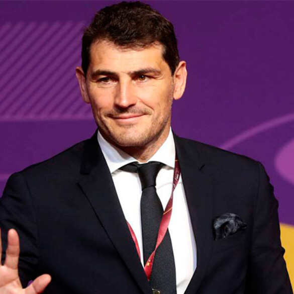 ¿Homofobia en los tuits que ‘sacan del armario’ a Iker Casillas y Carles Puyol?