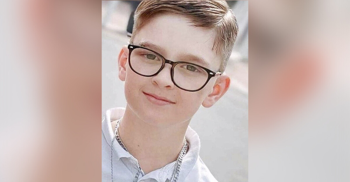 El suicidio de un niño gay de 13 años conmociona a Francia