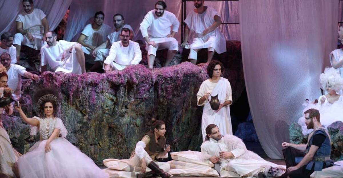 'Aquiles en Esciros', travestismo 'genderless' (y barroco) en el Teatro Real: un divertimento para reinas