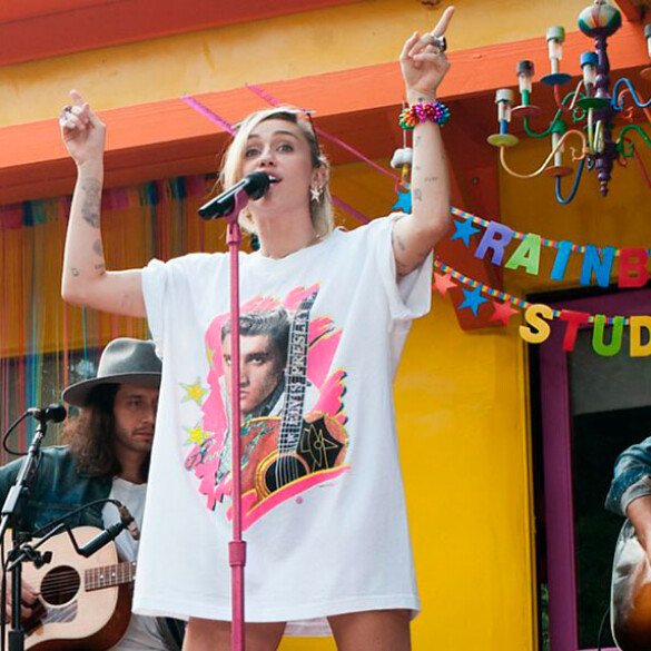 Miley Cyrus y Dolly Parton (como las drag queens), censuradas en Estados Unidos