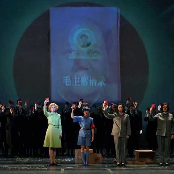 'Nixon en China': luz (flashes) y taquígrafos en el Teatro Real para una ópera periodística