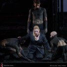 'Medea' en el Teatro Real. Saioa Hernández (Medea) y las tres furias.
