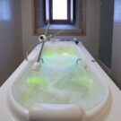 Cabina de baño con burbujas | Parador de Santo Estevo