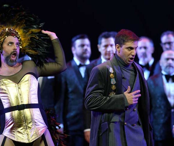 ¿Por qué no hay que perderse el 'Rigoletto' del Teatro Real? Miguel del Arco incendia Madrid