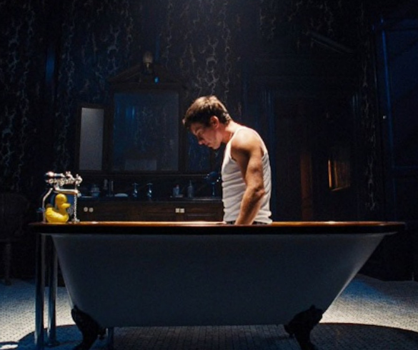 Mito, cuernos, cine y libros: lo que esconde la bañera de Jacob Elordi en 'Saltburn'
