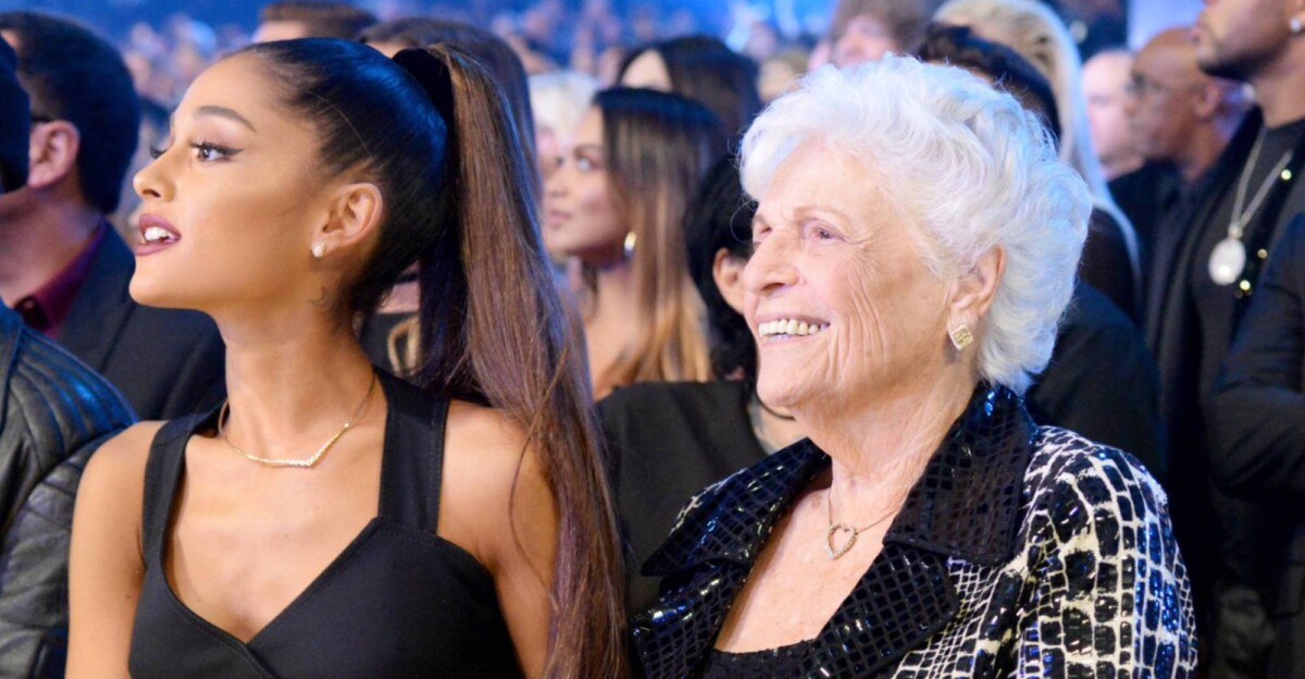 Ariana Grande junto a su abuela Nonna