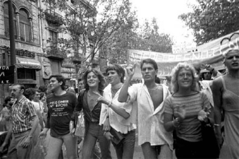Silvia Reyes, en la primera manifestación LGTB en 1977