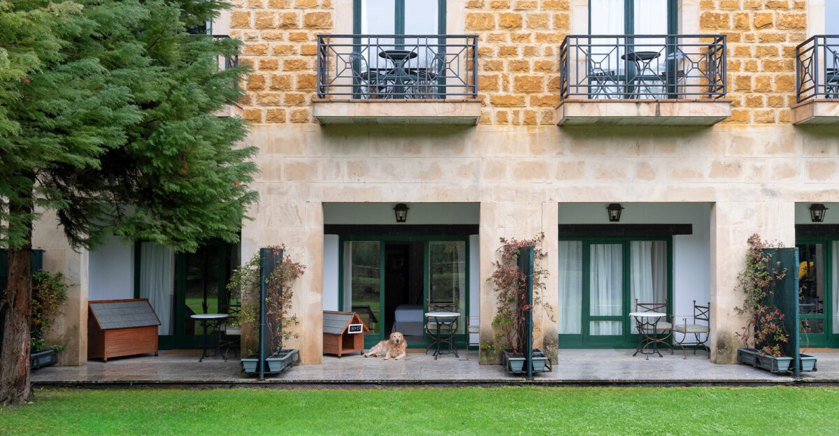 El Parador de Cangas de Onís, un alojamiento pet friendly.