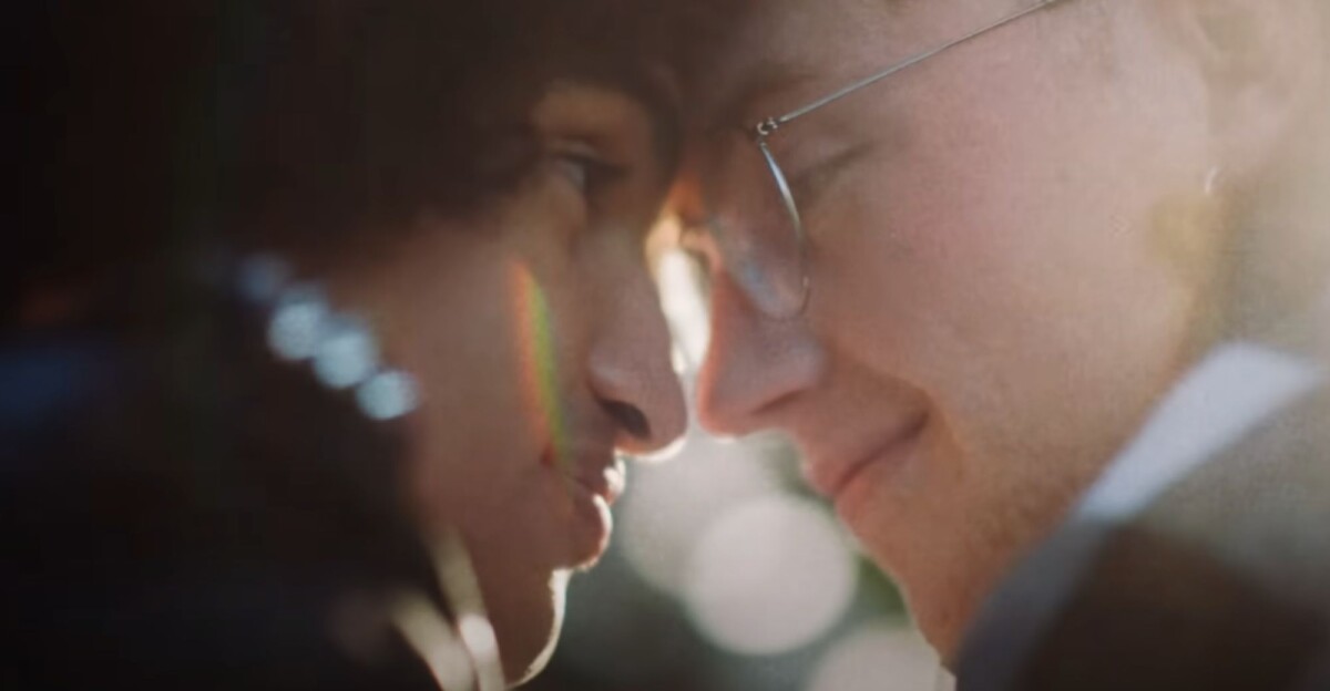 La entrañable historia gay del nuevo videoclip de 'Las dudas'.