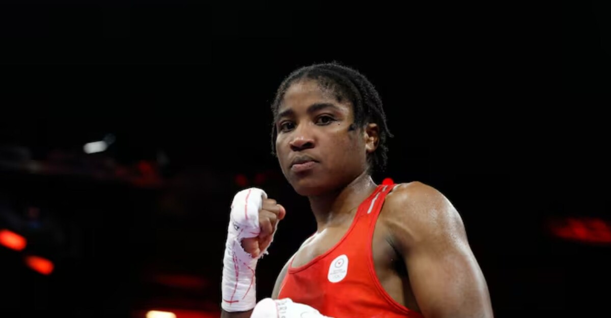 La boxeadora lesbiana antes de competir por el bronce