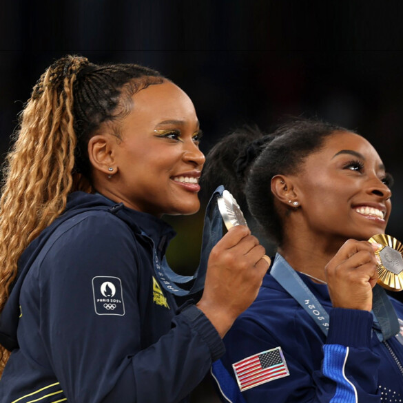 El shippeo lésbico entre Simone Biles y Rebeca Andrade nos tiene enganchadas (¿#Sibeca, #Rebone, #Rebiles?)