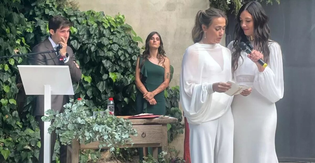 Borja Sanjuan oficiando la boda de su hermana