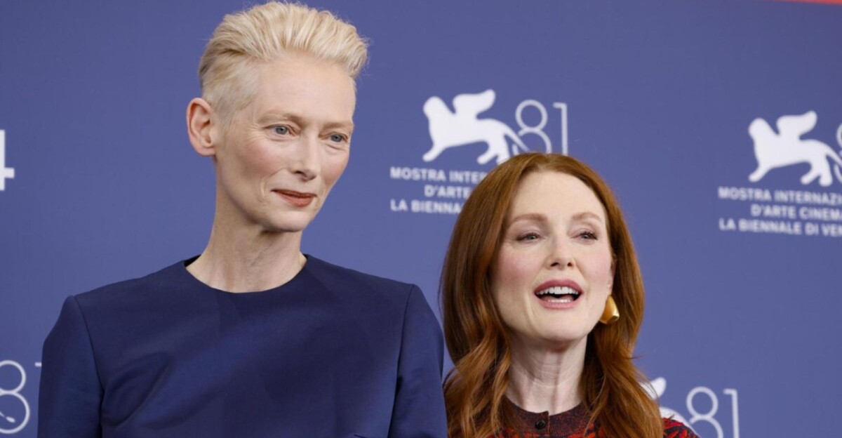 Julianne Moore y Tilda Swinton desprenden complicidad en el Festival de Venecia