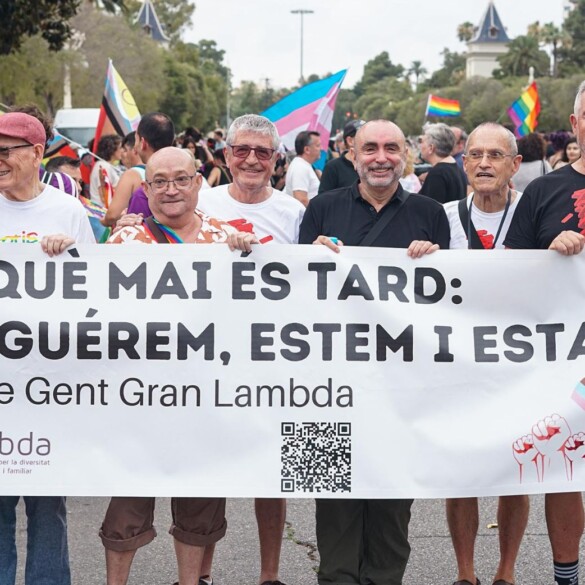 'Ser mayor y LGTBI+': Lambda reflexiona sobre la soledad y discriminación de las personas mayores del colectivo