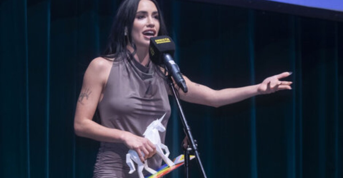 Lali premiada por Amnistía Internacional