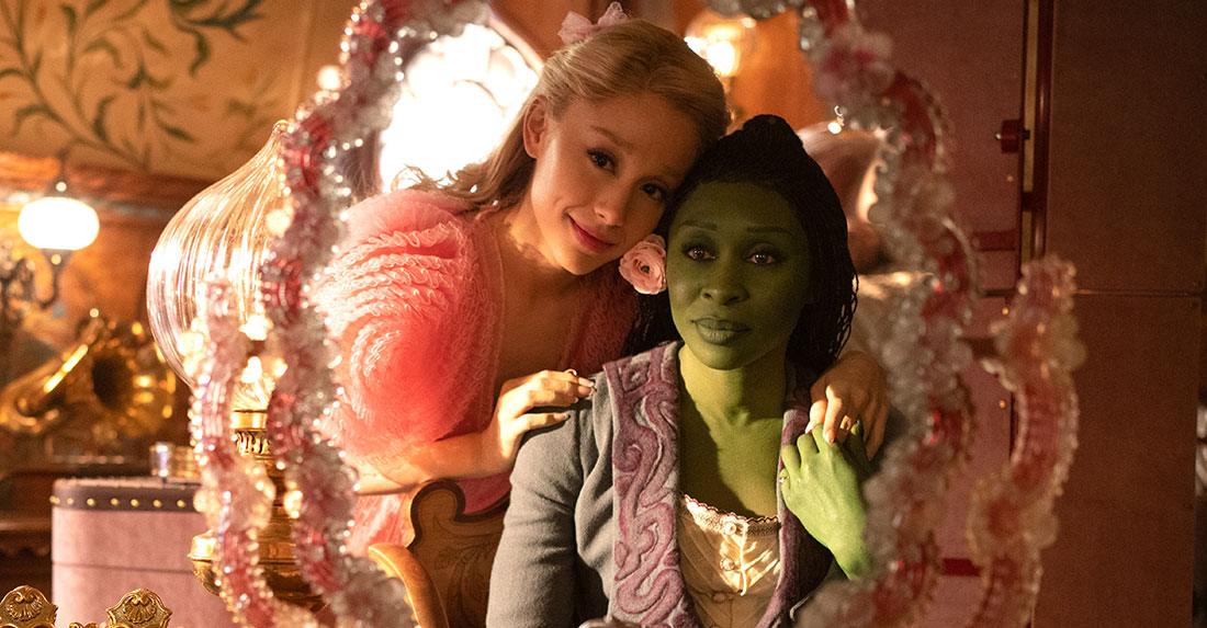 Ariana Grande y Cynthia Erivo brillan en la película musical 'Wicked'.