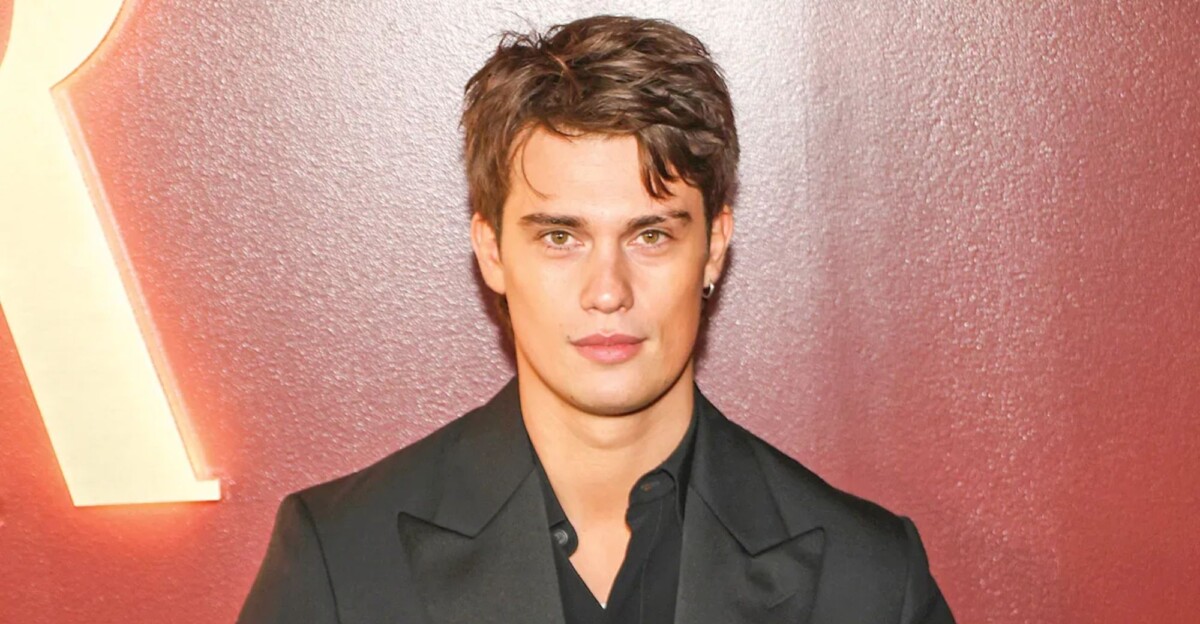 Nicholas Galitzine, actor británico