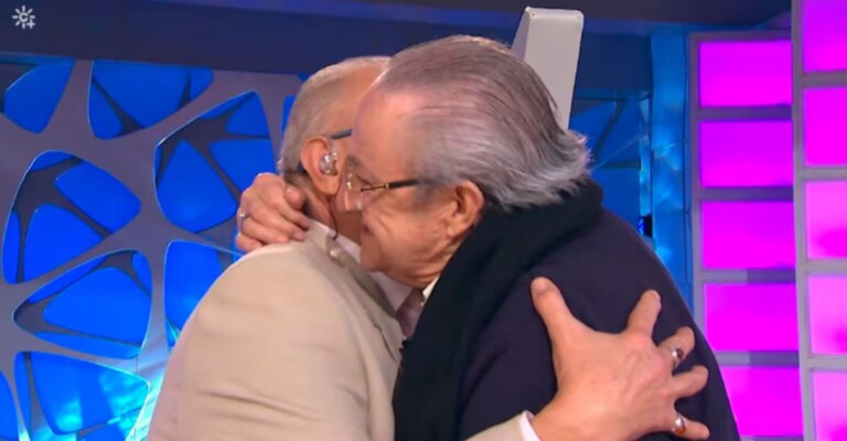 Paco y Juan Carlos (Canal Sur TV) vencen con amor a la soledad tras conocerse en televisión