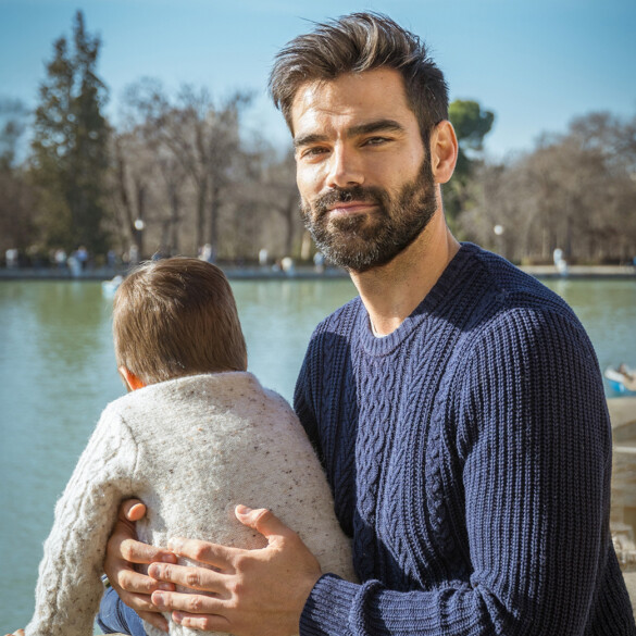 Celebramos con Ángel la diversidad familiar: "A quienes quieren adoptar, les diría que no tuvieran miedo"