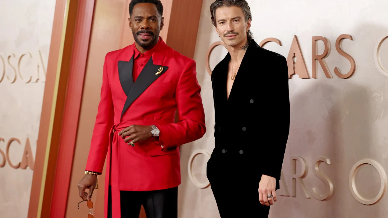 Colman Domingo y su marido en los Óscars.