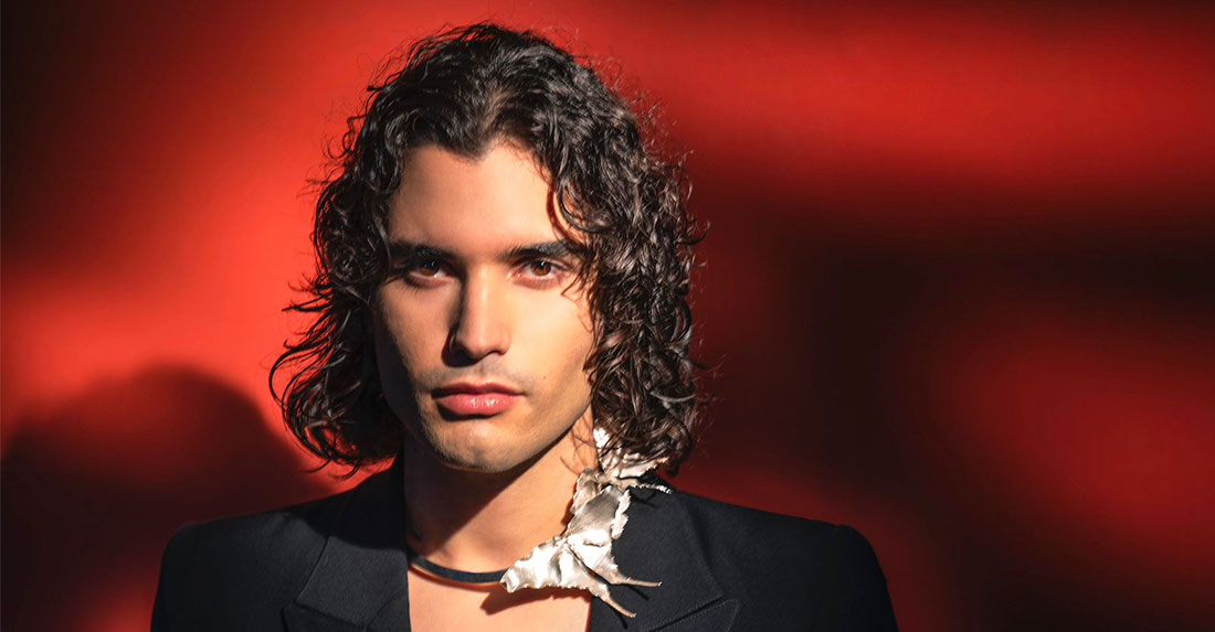 Retrato del diseñador de joyas Álex Sobrón.
