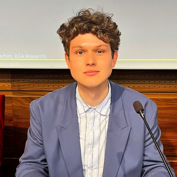Un periodista ruso denuncia la persecución LGTBIQ+ en un congreso celebrado en Salamanca