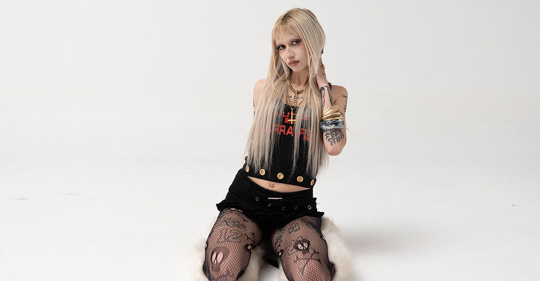 Metrika: "Faltan más artistas urbanos LGTBIQ+ que hablen sobre su sexualidad con naturalidad"