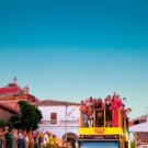 La carroza de Orgullo de Pueblo vuelve a la calles.
