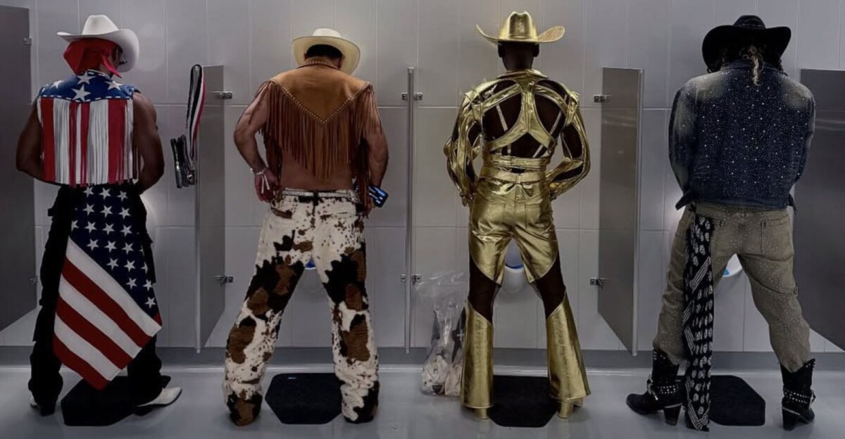 La imagen viral de cuatro fans de Beyoncé vestidos de cowboy