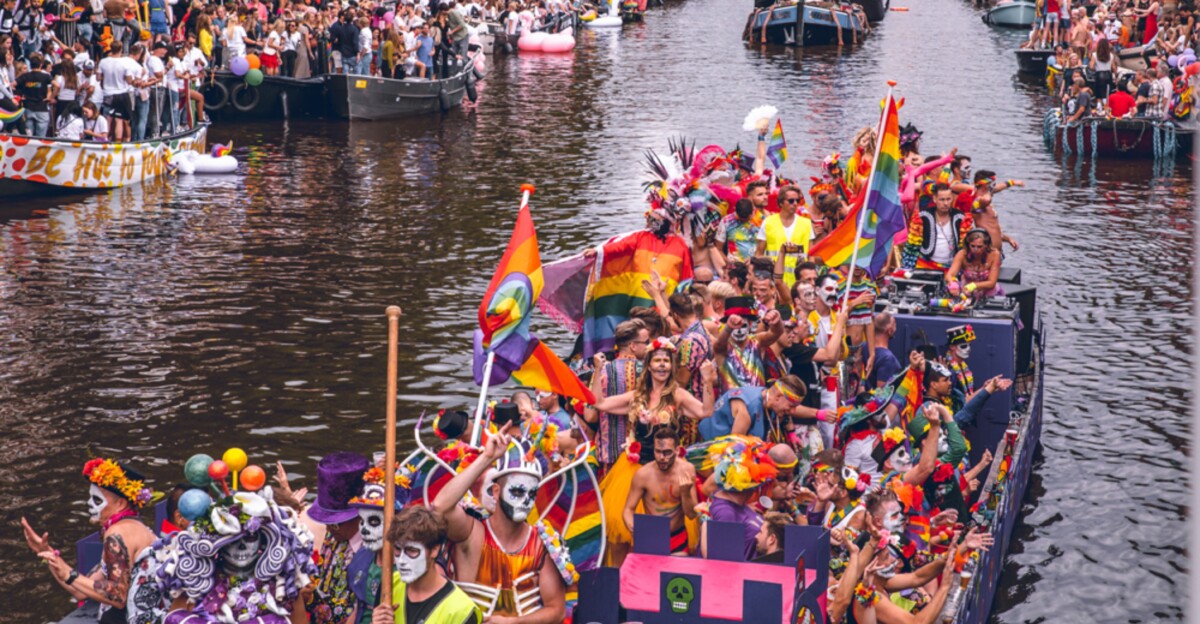 Celebra el Orgullo de Ámsterdam por todo lo alto.