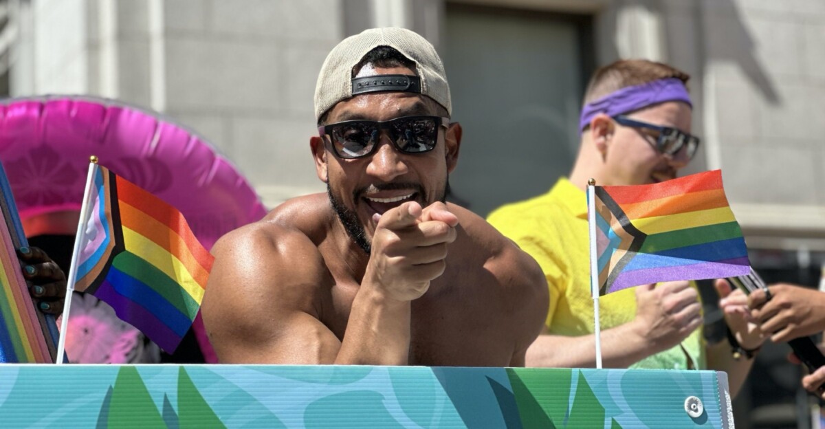 Viaja hasta el Orgullo de Montreal con KLM.