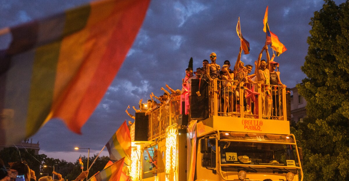 Orgullo de Pueblo y J&B te llevan hasta el EuroPride de Lisboa.