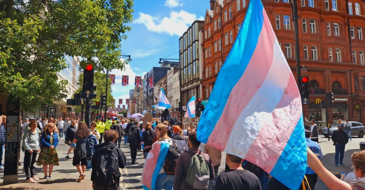 Manifestación por los derechos trans en Londres. Foto: ‪@strivecampaign.bsky.social‬