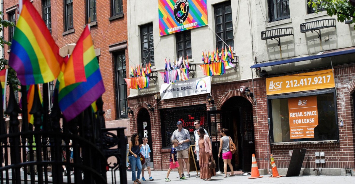 Dos heridos en un tiroteo cerca de Stonewall Inn tras la marcha del Orgullo LGTBIQ+ de Nueva York