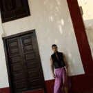 Total Look de Diazar (chaleco hecho con tejido reciclado de La Palma Artesanía) para Isla Bonita Moda. Foto: Salva Musté.