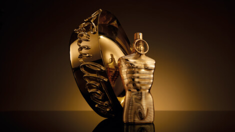 LE MALE Elixir Absolu(Eau de Toilette 125ml. 160€). Una fragancia encantadora con notas afrutadas y un corazón de lavanda, intensificada por sus notas de salida de haba tonka, que crean una experiencia aromática fresca y envolvente que hará arder los sentidos y encender las emociones.