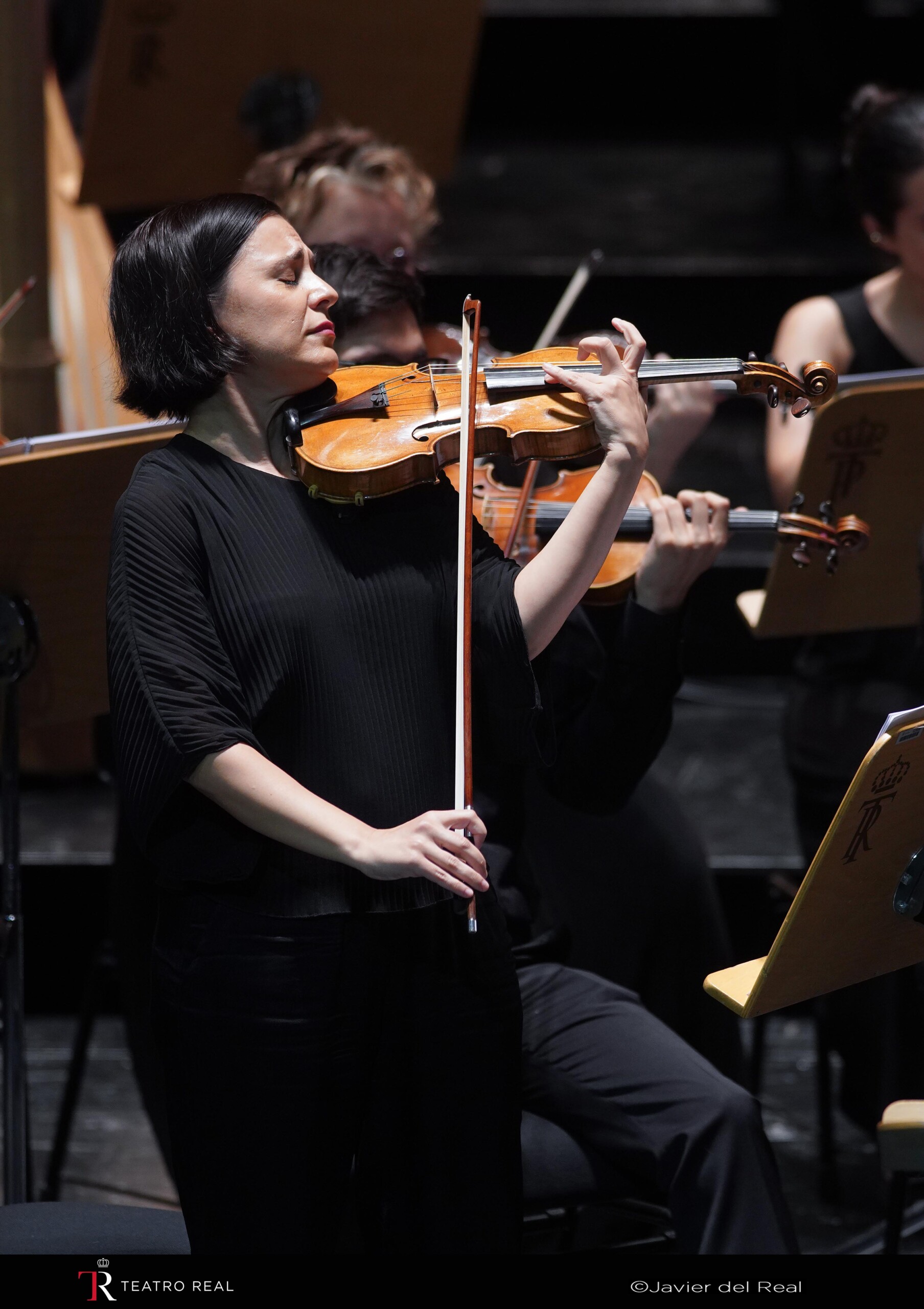 Gergana Guergova, concertino de la Orquesta Titular del Teatro Real, fue exquista en el precioso solo del preludio del tercer acto. Foto: Javier del Real.