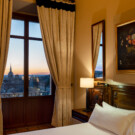 Desde sus habitaciones podrás deleitarte por su atardecer.