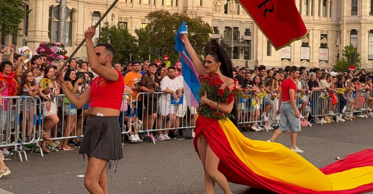 Marquesa Manresa en la Manifestación Estatal del Orgullo LGTBIQ+ de Madrid