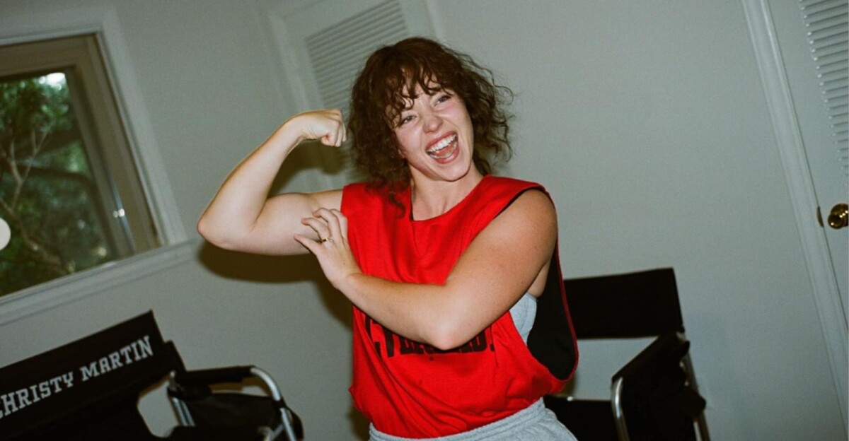 Sydney Sweeney caracterizada de Christy Martin