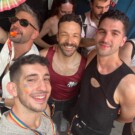 Gritando amor desde la carroza del Orgullo de Madrid.
